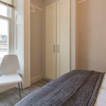 Apartment D-6 Dublin