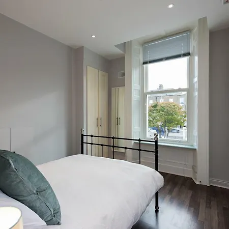 Apartament D-6 *