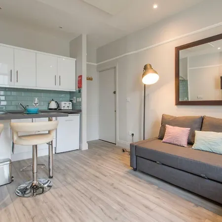 D-6 Apartament *