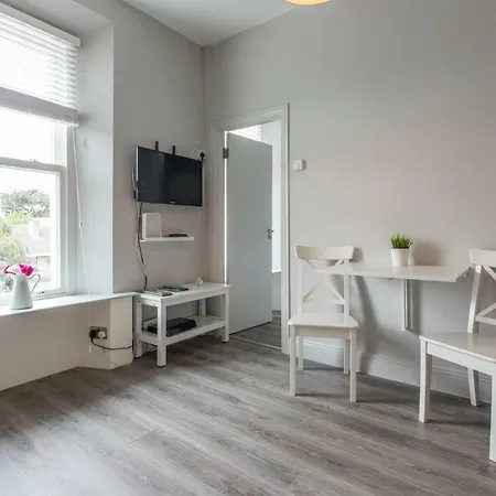D-6 Apartament *